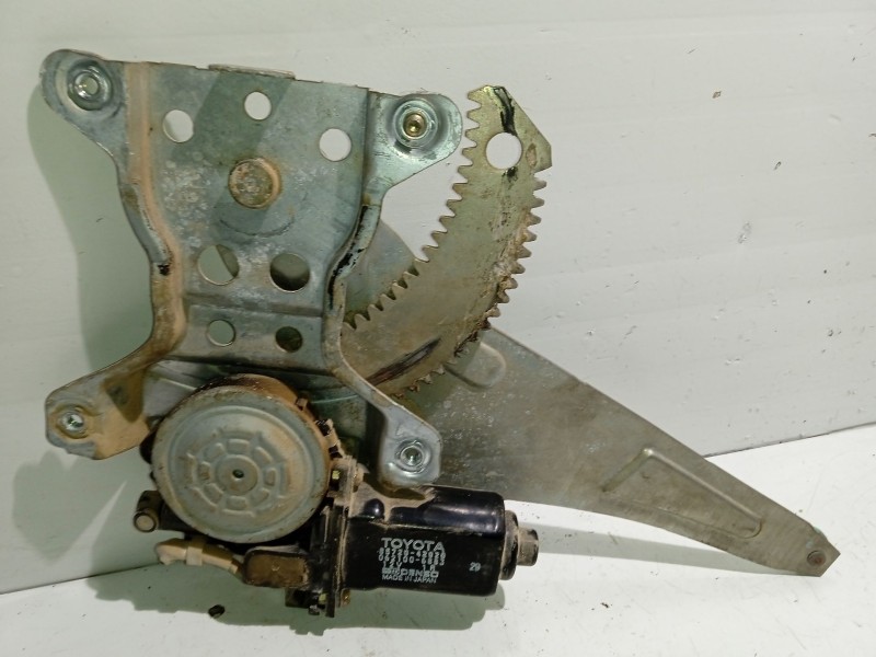 Recambio de elevalunas trasero derecho para toyota rav 4 funcruiser (a1) referencia OEM IAM 8572042020  