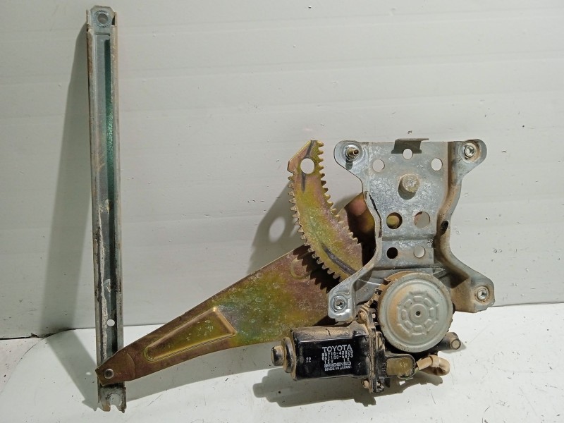 Recambio de elevalunas trasero izquierdo para toyota rav 4 funcruiser (a1) referencia OEM IAM 8571042020  