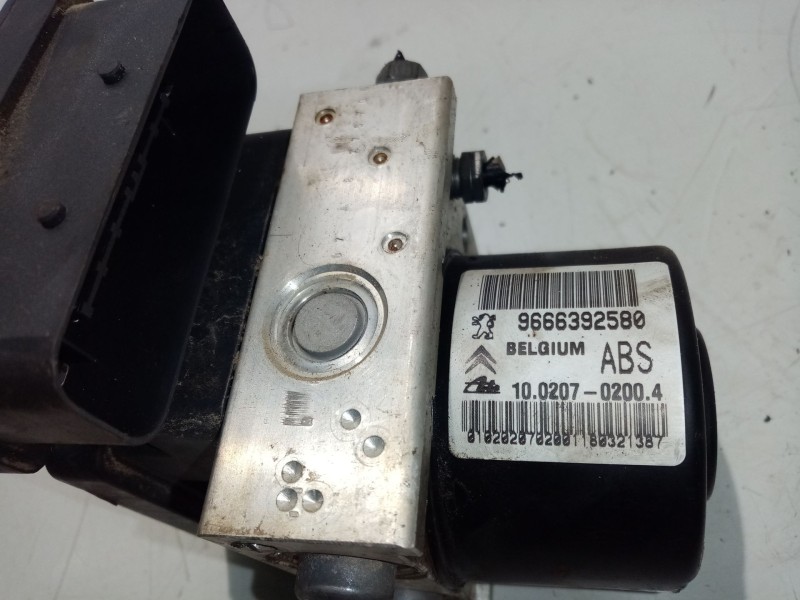 Recambio de abs para citroën c3 sx referencia OEM IAM 9666392580  
