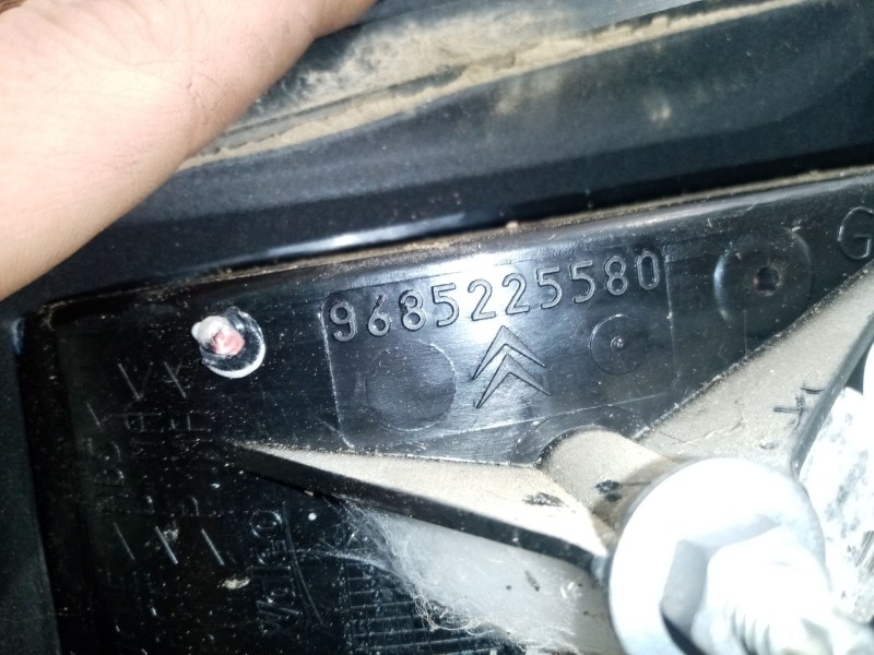 Recambio de piloto trasero izquierdo interior para citroën c3 sx referencia OEM IAM 9685225580  