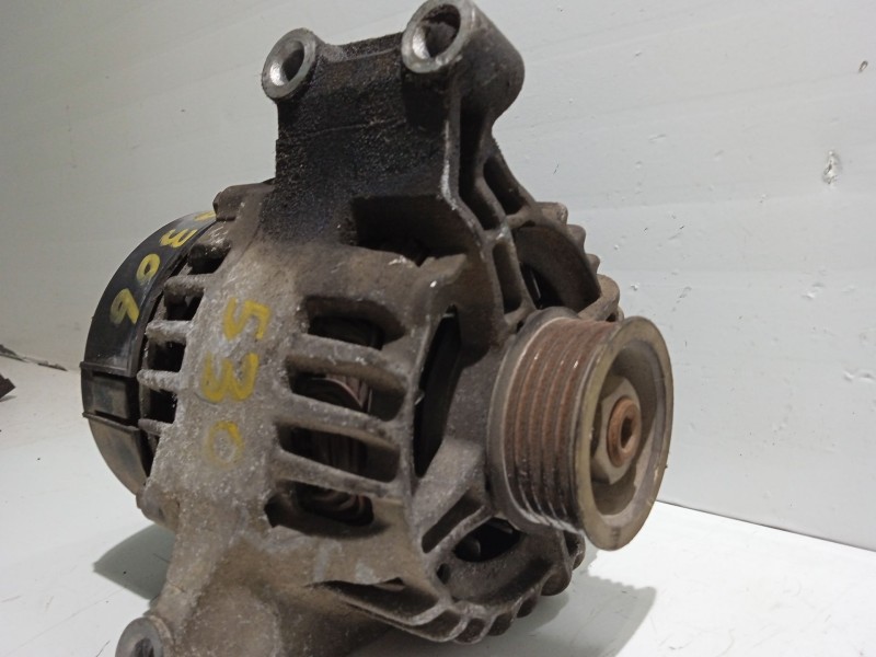 Recambio de alternador para fiat punto berlina referencia OEM IAM 51854103  