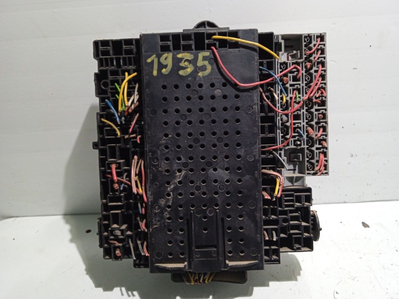 Recambio de caja reles / fusibles para volvo xc90 d5 referencia OEM IAM 8622520  