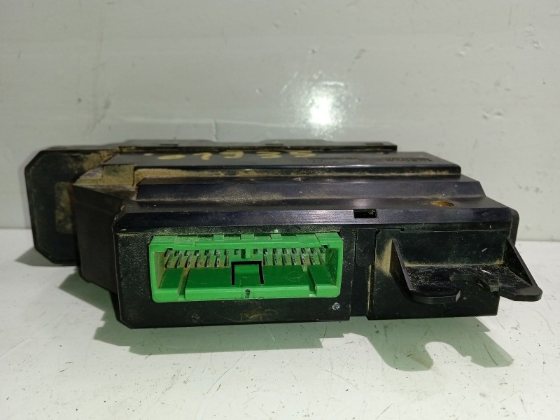 Recambio de mando elevalunas delantero derecho para volvo xc90 d5 referencia OEM IAM 30732817  