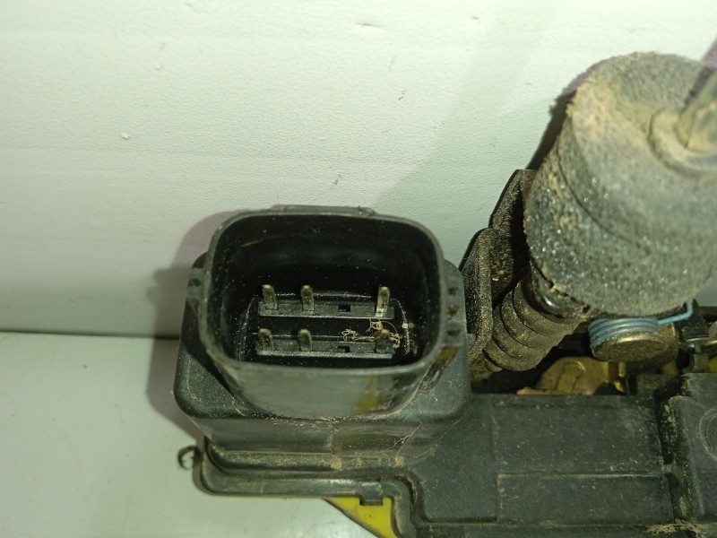 Recambio de cerradura puerta trasera izquierda para volvo xc90 d5 referencia OEM IAM 8650552  