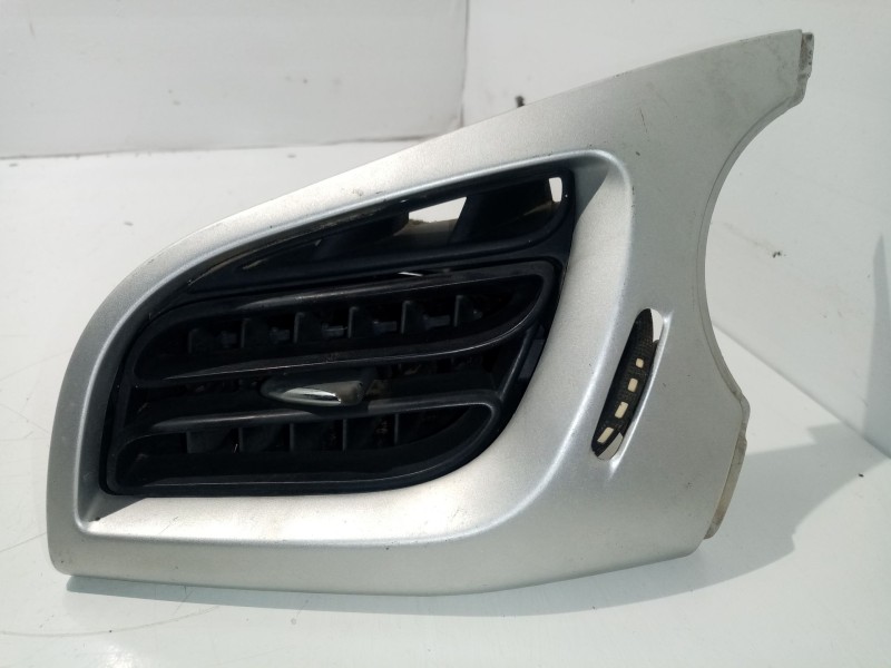 Recambio de moldura para citroën c3 sx referencia OEM IAM 96857498ZD  