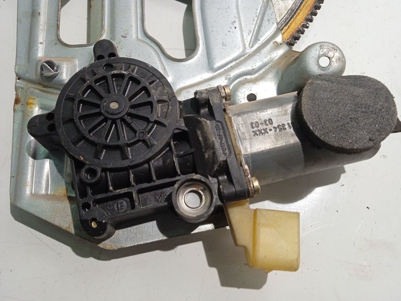 Recambio de elevalunas delantero derecho para volvo xc90 d5 referencia OEM IAM 30784577  