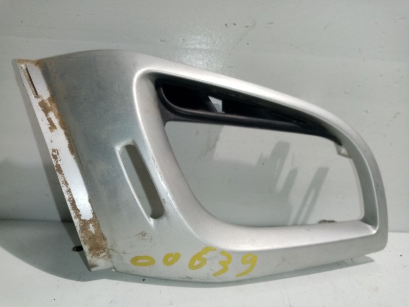 Recambio de moldura para citroën c3 sx referencia OEM IAM 96857501ZD  