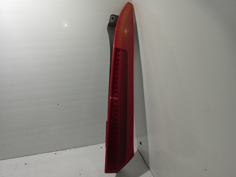 Recambio de piloto trasero derecho para volvo xc90 d5 referencia OEM IAM 157618  