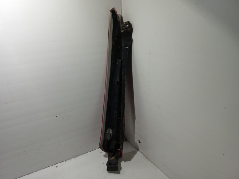 Recambio de piloto trasero derecho para volvo xc90 d5 referencia OEM IAM 157618  