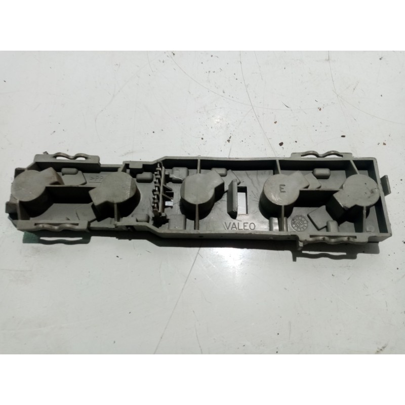 Recambio de portalamparas para opel corsa b referencia OEM IAM    Recambio de portalamparas para opel corsa b referencia OEM IAM