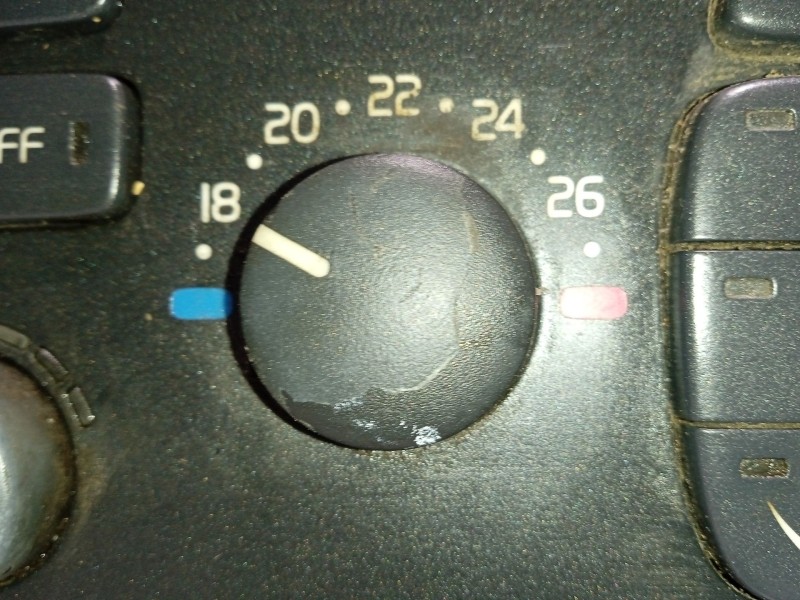 Recambio de mando climatizador para volvo s60 berlina 2.4 diesel cat referencia OEM IAM 8691876  