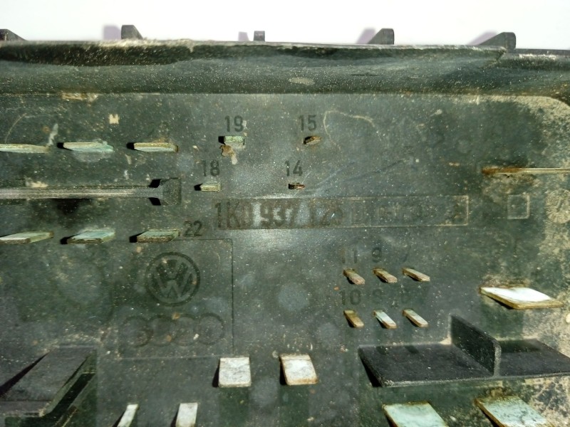 Recambio de caja reles / fusibles para volkswagen golf vi (5k1) 1.6 tdi referencia OEM IAM 1K0937125D  