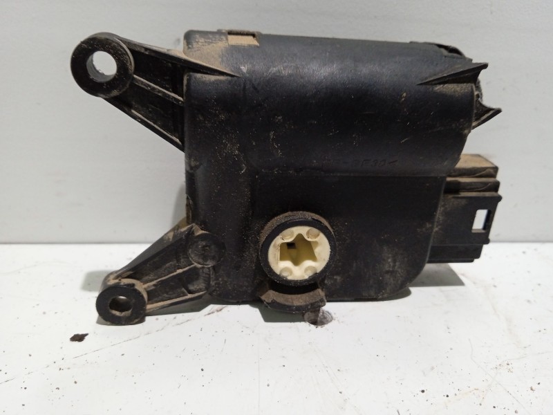 Recambio de motor apertura trampillas climatizador para volkswagen golf vi (5k1) 1.6 tdi referencia OEM IAM 3C0907511  