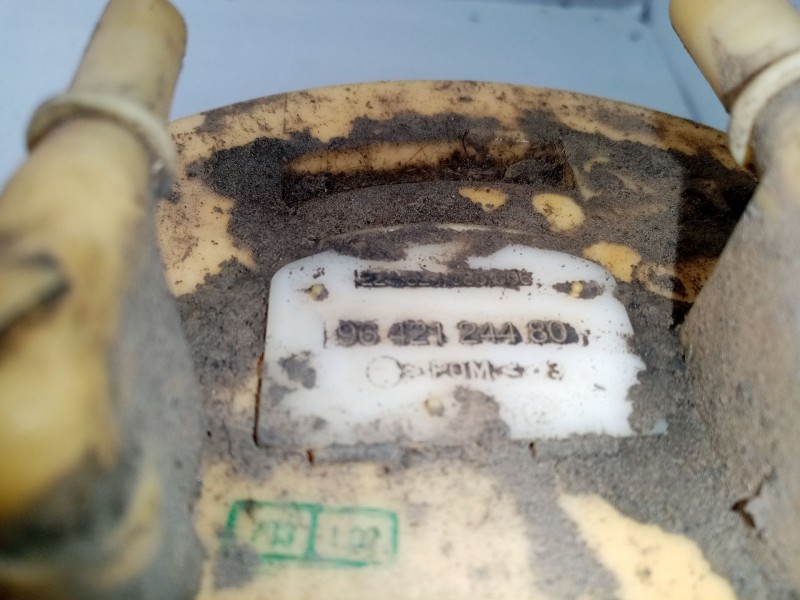 Recambio de aforador para peugeot 206 berlina 1.4 hdi referencia OEM IAM 9642124480  