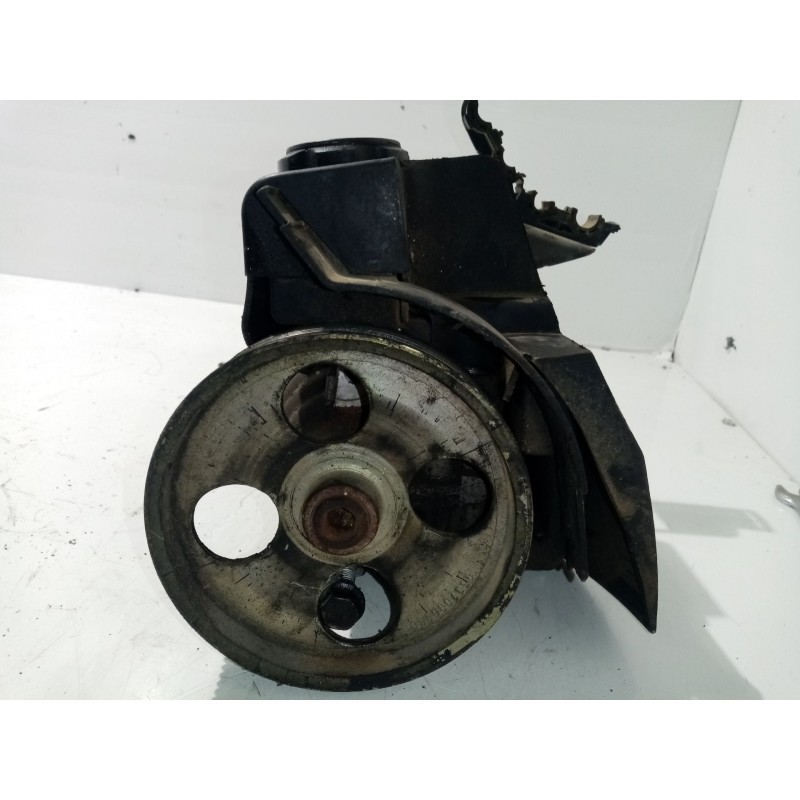 Recambio de bomba direccion para peugeot 206 berlina 1.4 hdi referencia OEM IAM 9637000980  