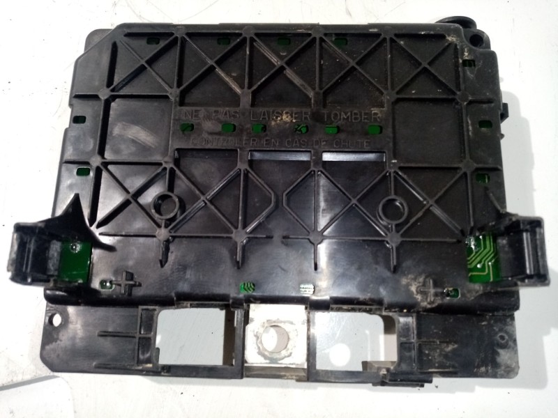 Recambio de caja bsm para peugeot 206 berlina 1.4 hdi referencia OEM IAM 9650663980  