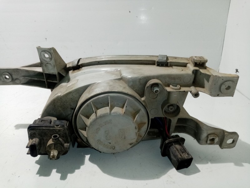 Recambio de faro derecho para hyundai accent (x3) referencia OEM IAM 082211109  