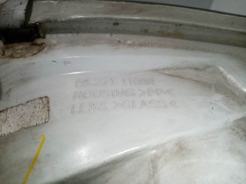 Recambio de faro derecho para hyundai accent (x3) referencia OEM IAM 082211109  
