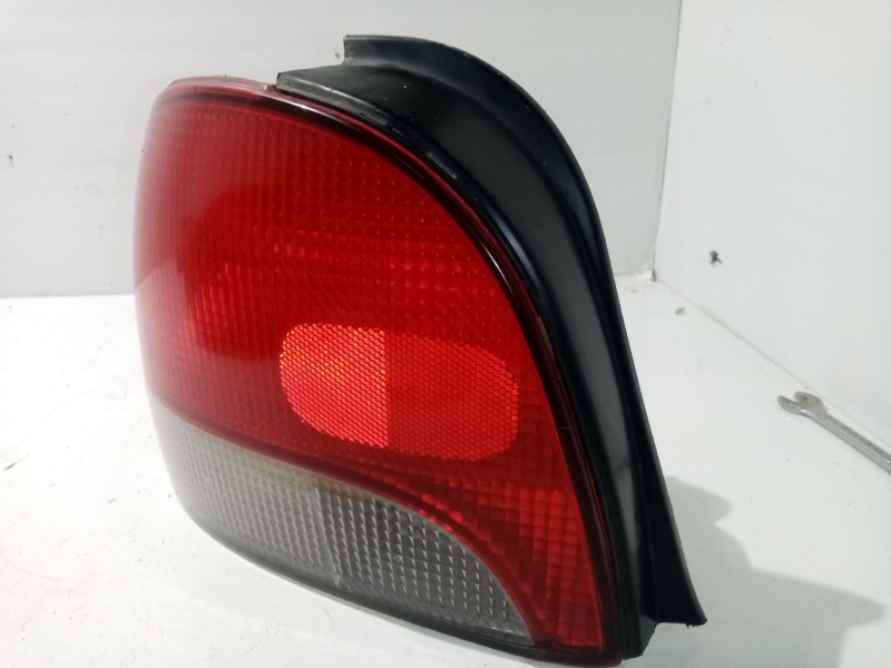 Recambio de piloto trasero izquierdo para hyundai accent (x3) referencia OEM IAM 9241122520  