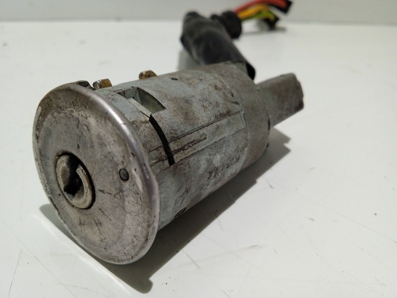 Recambio de conmutador de arranque para renault rapid/express (f40) referencia OEM IAM 7700772943  