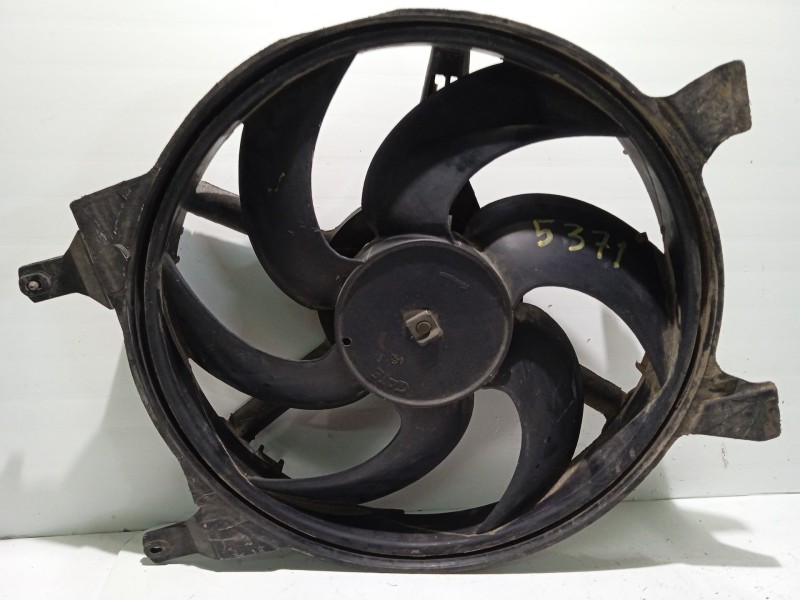 Recambio de electroventilador para renault rapid/express (f40) referencia OEM IAM 7700784652  