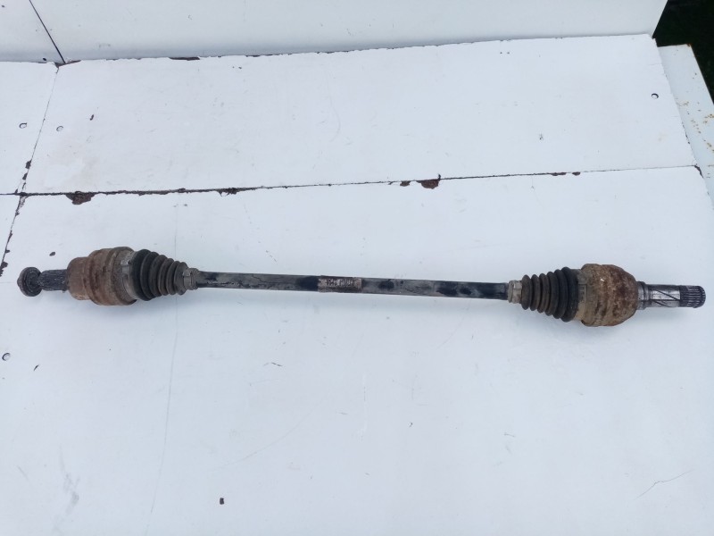 Recambio de transmision trasera derecha para volvo xc90 d5 referencia OEM IAM 36000930  