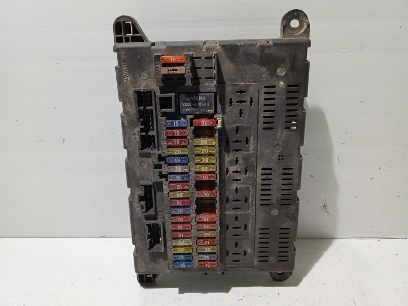 Recambio de caja reles / fusibles para land rover freelander (ln) 2.0 turbodiesel referencia OEM IAM 52010565B  