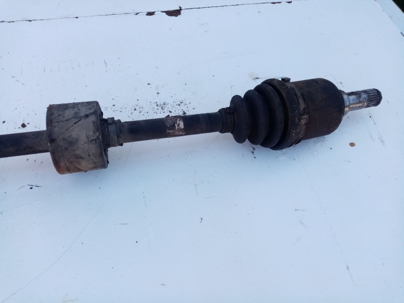 Recambio de transmision delantera derecha para fiat punto berlina referencia OEM IAM 46308522  