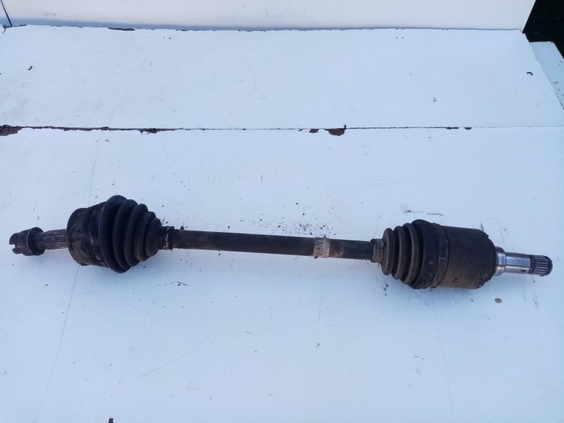 Recambio de transmision delantera izquierda para fiat punto berlina referencia OEM IAM 51808106  