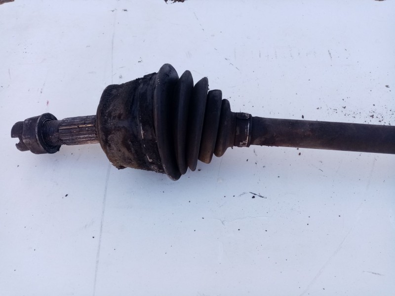 Recambio de transmision delantera izquierda para fiat punto berlina referencia OEM IAM 51808106  