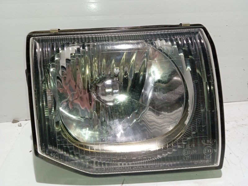 Recambio de faro derecho para mitsubishi galloper (hyundai) 2.5 td exceed referencia OEM IAM HR804250  
