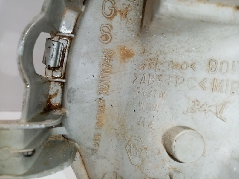 Recambio de faro izquierdo para renault twingo (co6) 1.2 referencia OEM IAM 39110748  