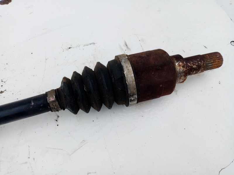 Recambio de transmision delantera izquierda para renault 5 1.1 referencia OEM IAM 9685233780  