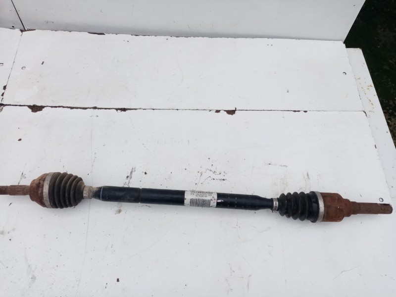 Recambio de transmision delantera derecha para renault 5 1.1 referencia OEM IAM 9672620680  