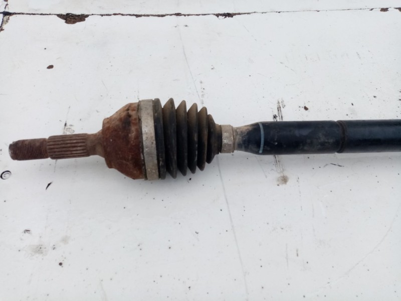 Recambio de transmision delantera derecha para renault 5 1.1 referencia OEM IAM 9672620680  