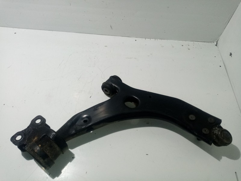 Recambio de brazo suspension inferior delantero derecho para volvo v50 familiar referencia OEM IAM 3M513A423EN 260508235732 