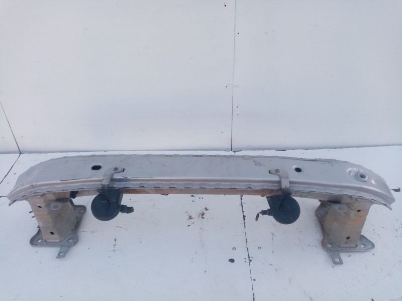 Recambio de refuerzo paragolpes delantero para volvo v50 familiar referencia OEM IAM 31353949  