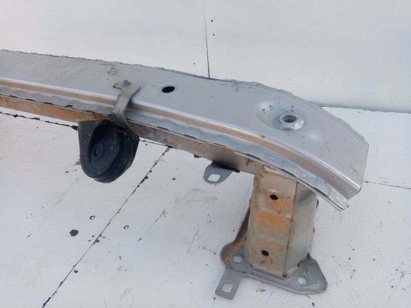 Recambio de refuerzo paragolpes delantero para volvo v50 familiar referencia OEM IAM 31353949  