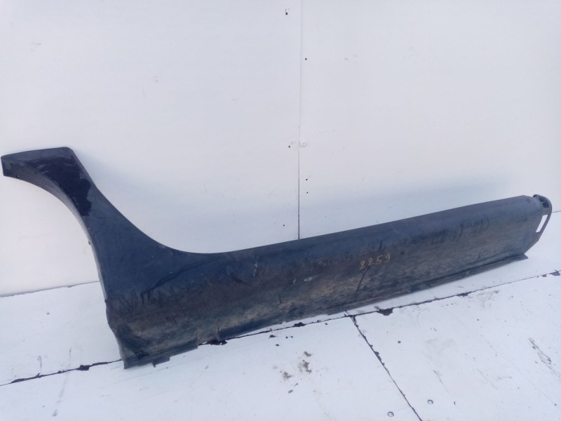 Recambio de aletin delantero izquierdo para renault scenic rx4 (ja0) referencia OEM IAM 7700435895  