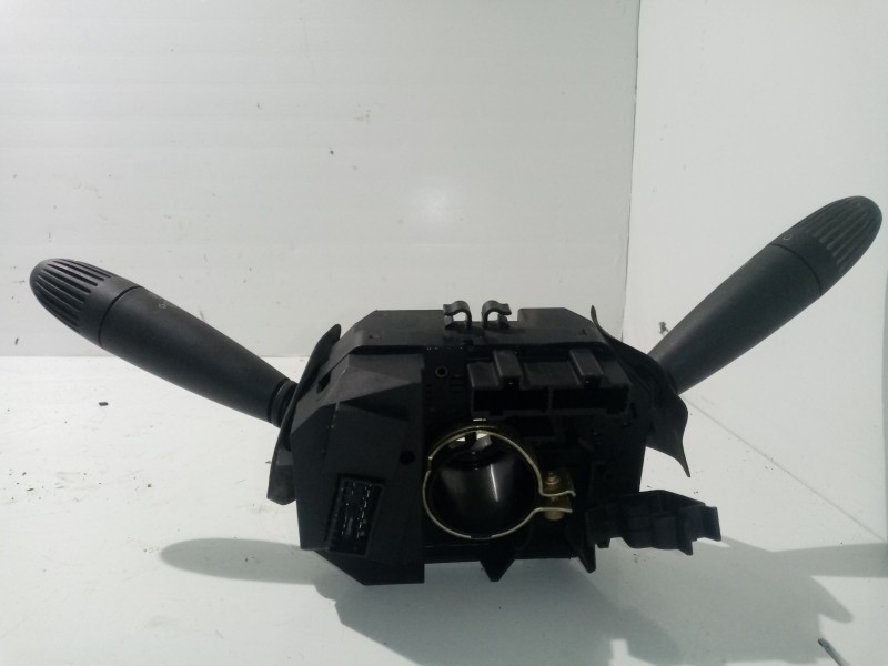 Recambio de com2000 para fiat punto berlina referencia OEM IAM 735381039  