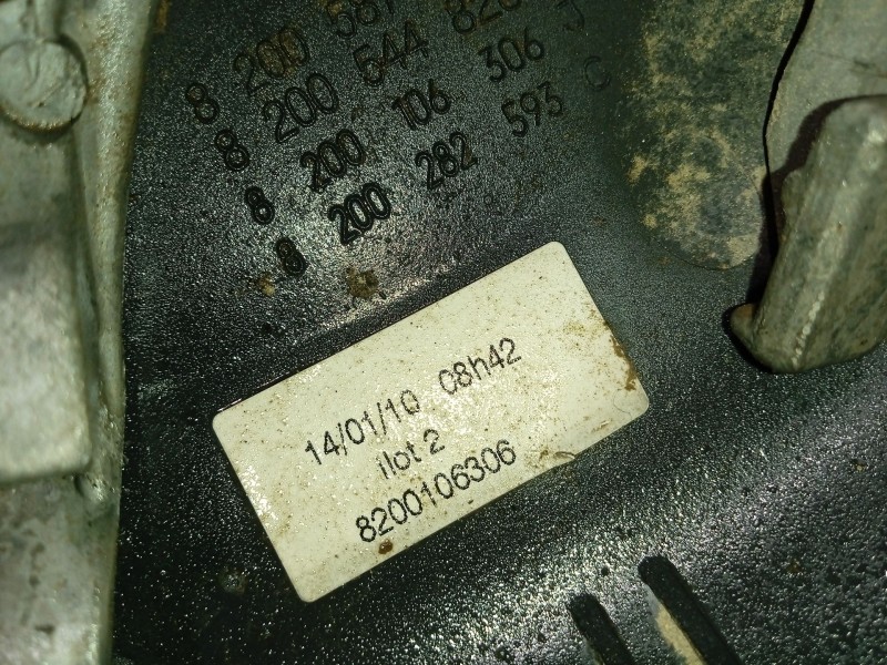 Recambio de volante para renault kangoo 1.5 dci diesel referencia OEM IAM 8200106306  