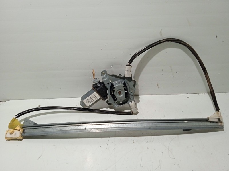 Recambio de elevalunas delantero derecho para renault scenic 1.9 dci diesel cat referencia OEM IAM 807203154R  