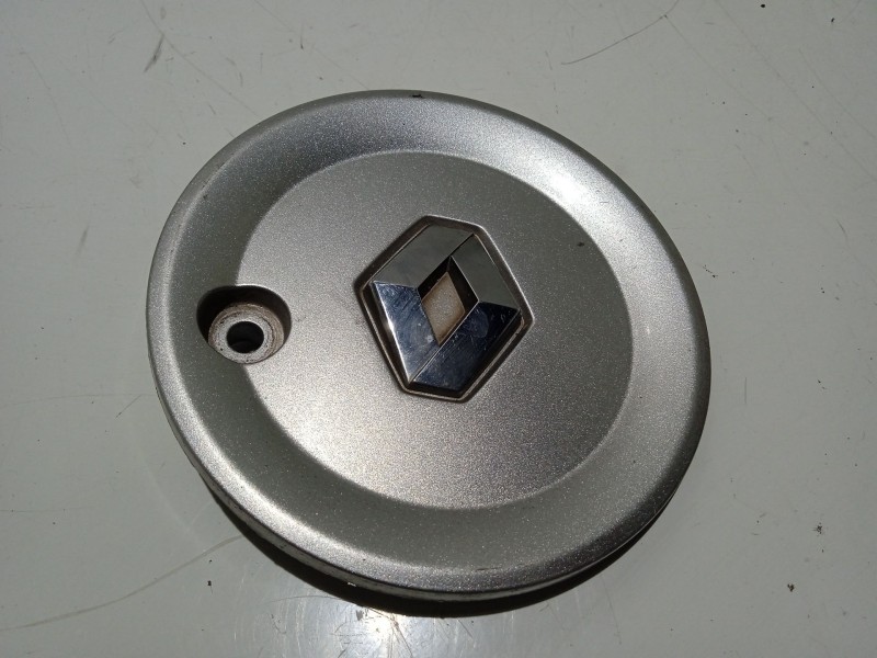 Recambio de tapacubos para renault clio iii referencia OEM IAM 8200108993  