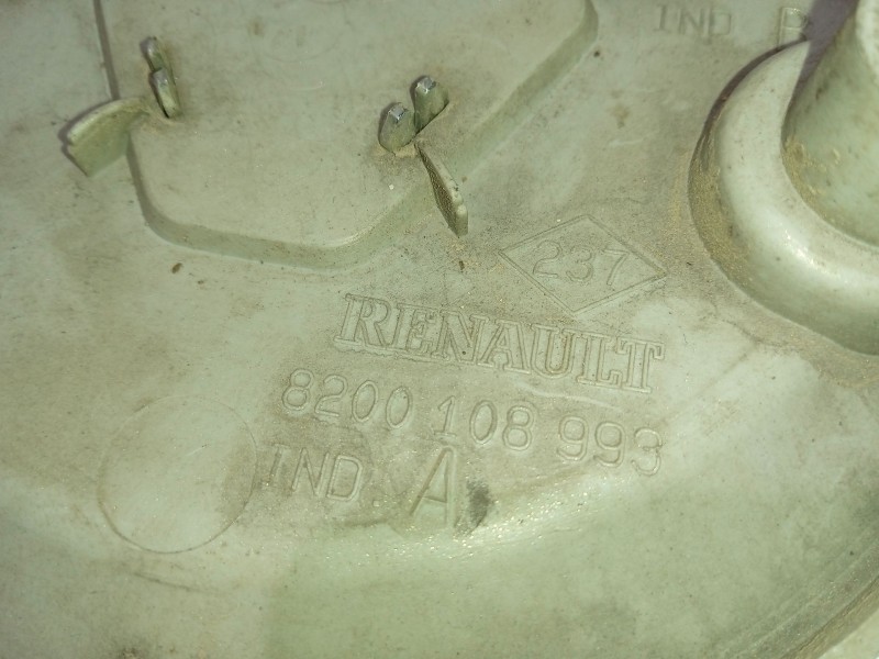 Recambio de tapacubos para renault clio iii referencia OEM IAM 8200108993  