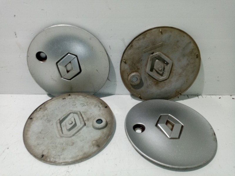 Recambio de tapacubos para renault scenic ii referencia OEM IAM 8200022038  