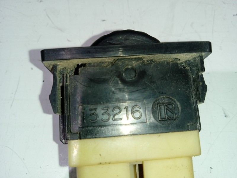 Recambio de mando regulacion luces para toyota rav 4 funcruiser (a1) referencia OEM IAM 133216  