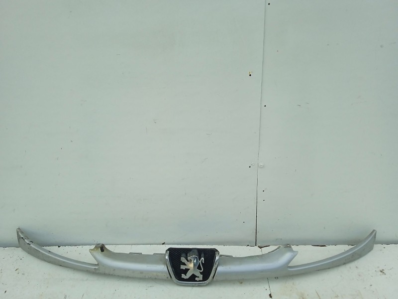 Recambio de rejilla delantera para peugeot 206 hatchback (2a/c) 2.0 hdi 90 referencia OEM IAM 9628934280  