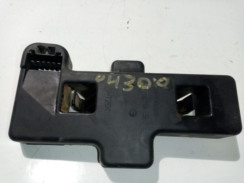Recambio de portalamparas para fiat brava (182) 1.6 16v cat referencia OEM IAM 37210751S   Recambio de portalamparas para fiat brava (182) 1.6 16v cat referencia OEM IAM 37210751S