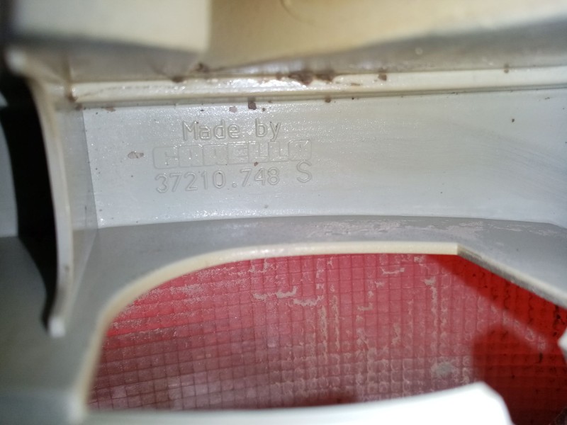 Recambio de piloto trasero izquierdo para fiat brava (182) 1.6 16v cat referencia OEM IAM 37210748S  