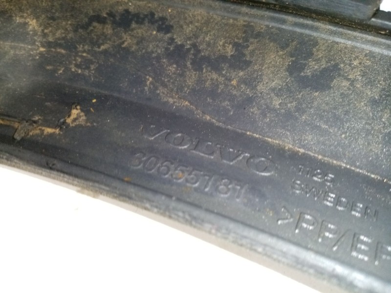 Recambio de aletin delantero izquierdo para volvo xc90 d5 referencia OEM IAM 30655181  